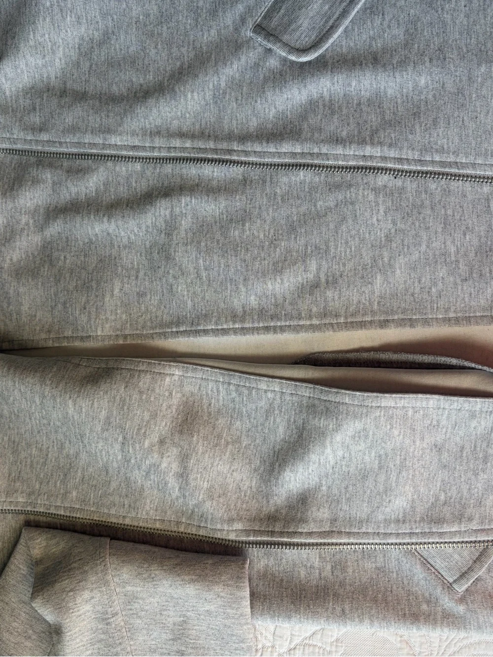 Michael Kors zips when sweatshirt